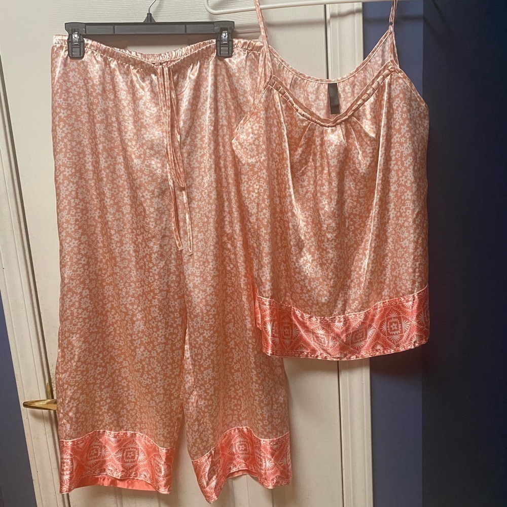 Womens Cropped Pajama Pants set M Orange Floral Polyester Sleepwear.